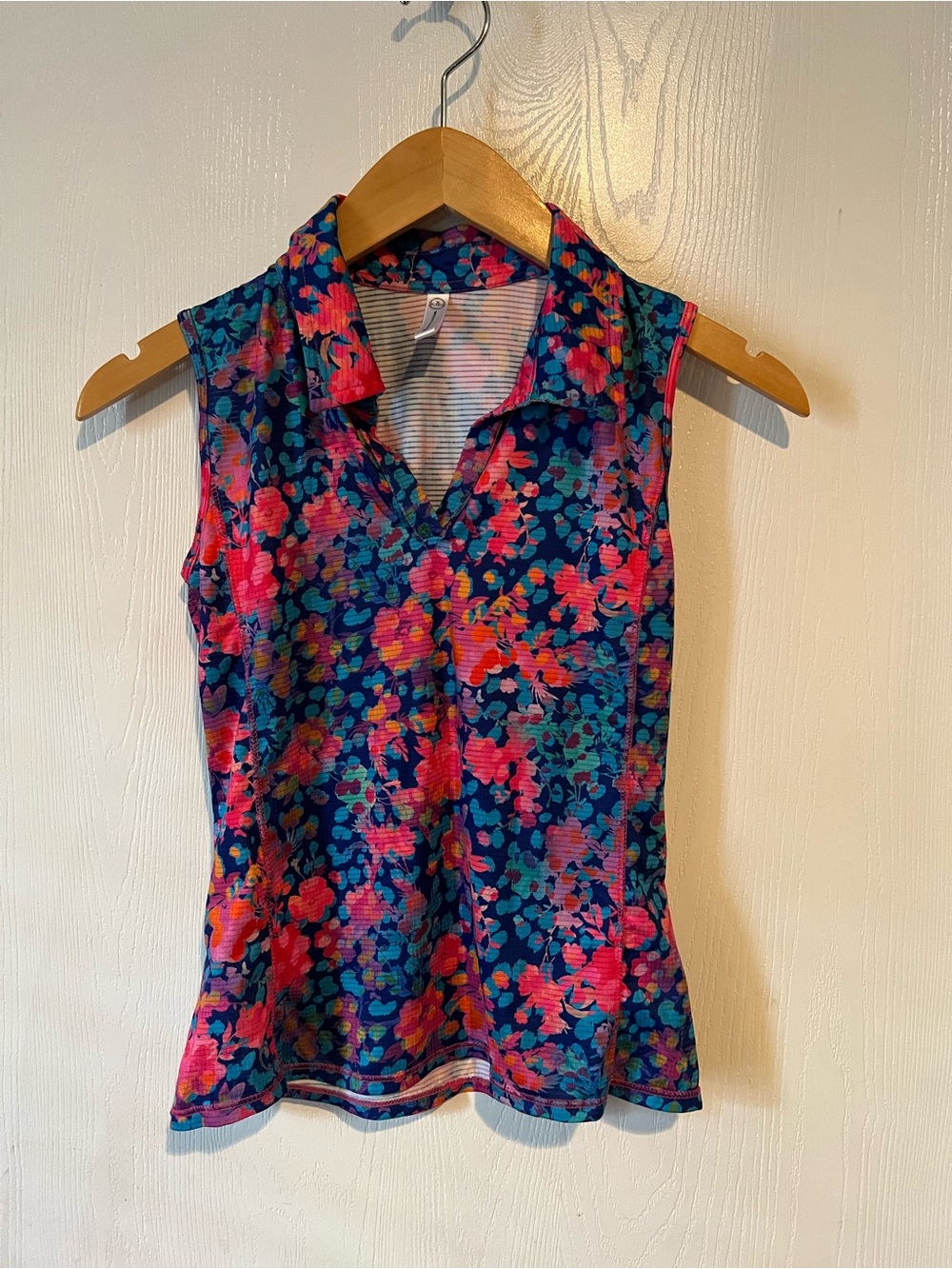 The Bubble Pink Blue Flower Tank Top Sleeveless Golf Athletic Girls Sz Medium